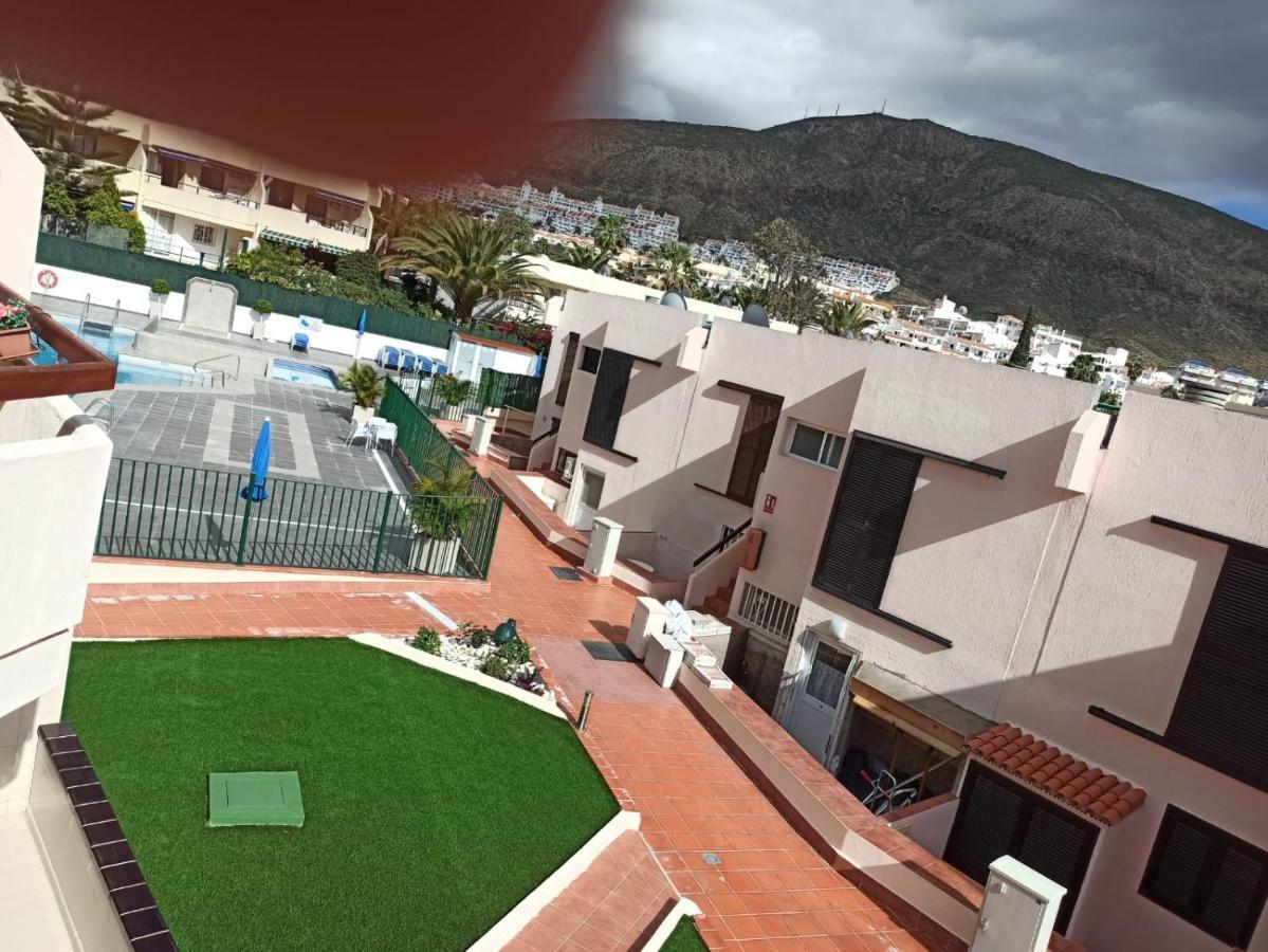 Apartamento En Sur Y Sol Los Cristianos Лос Кристианос Екстериор снимка
